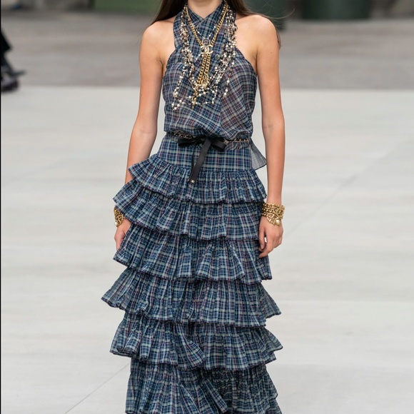 292. Chanel Resort 2020 Interlocking CC Logo Chain-Link Belt Necklace $1975 - Picture 7 of 10